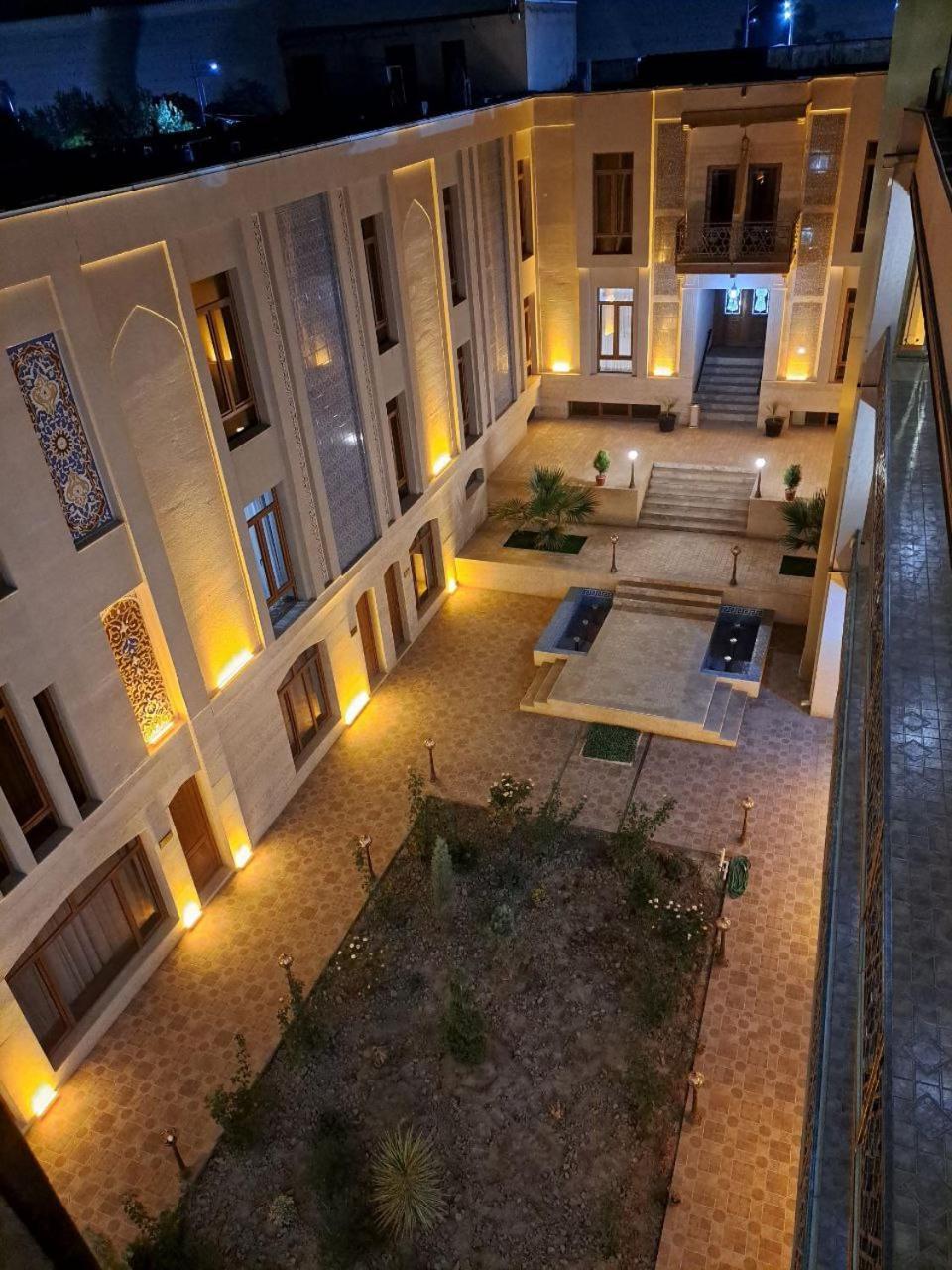 Caravan Plaza Inn Boutique Бухара Екстер'єр фото