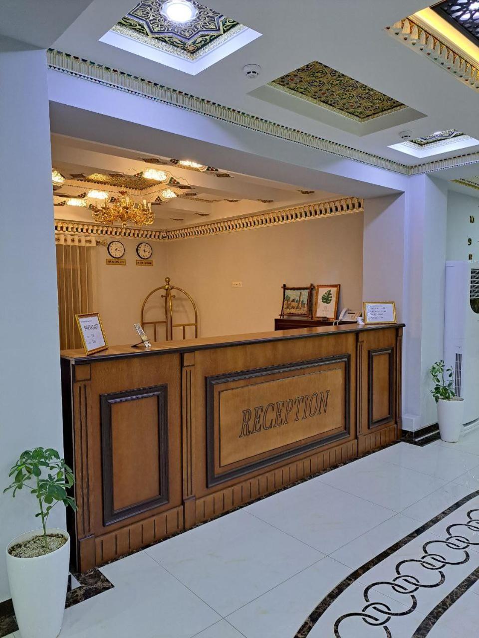 Caravan Plaza Inn Boutique Бухара Екстер'єр фото