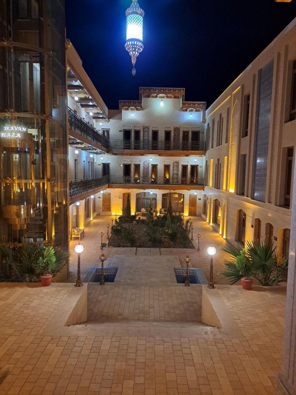Caravan Plaza Inn Boutique Бухара Екстер'єр фото