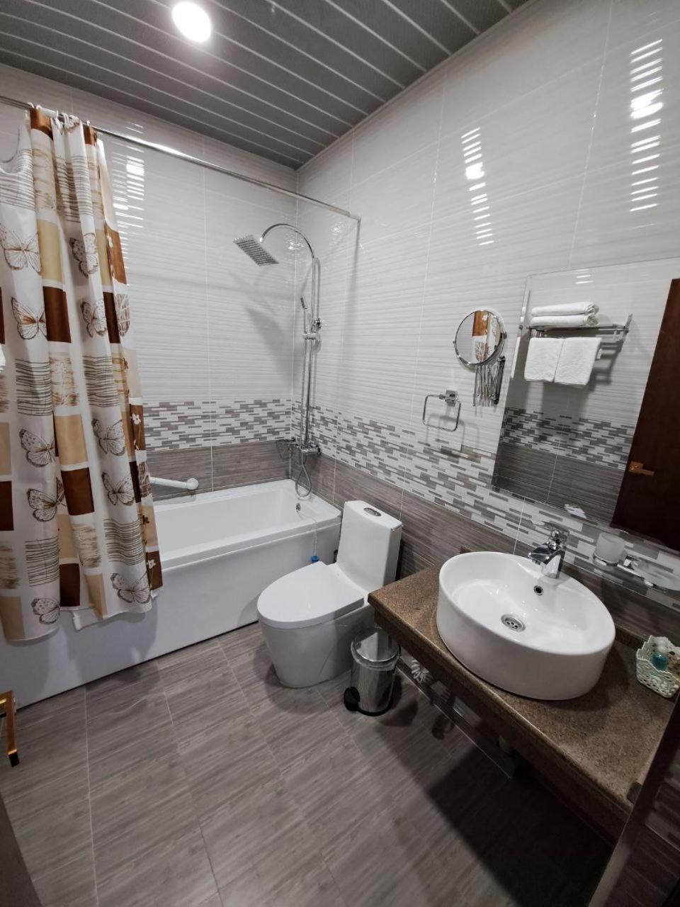 Caravan Plaza Inn Boutique Бухара Екстер'єр фото