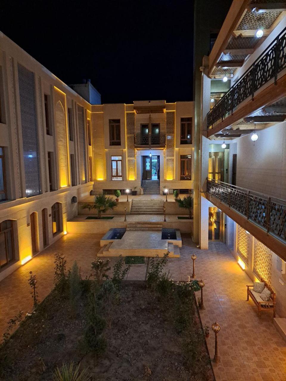 Caravan Plaza Inn Boutique Бухара Екстер'єр фото